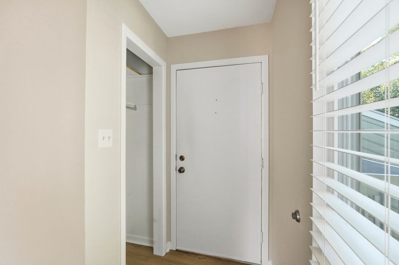 6132 Heath Ridge Ct #C - Photo 3 of 20