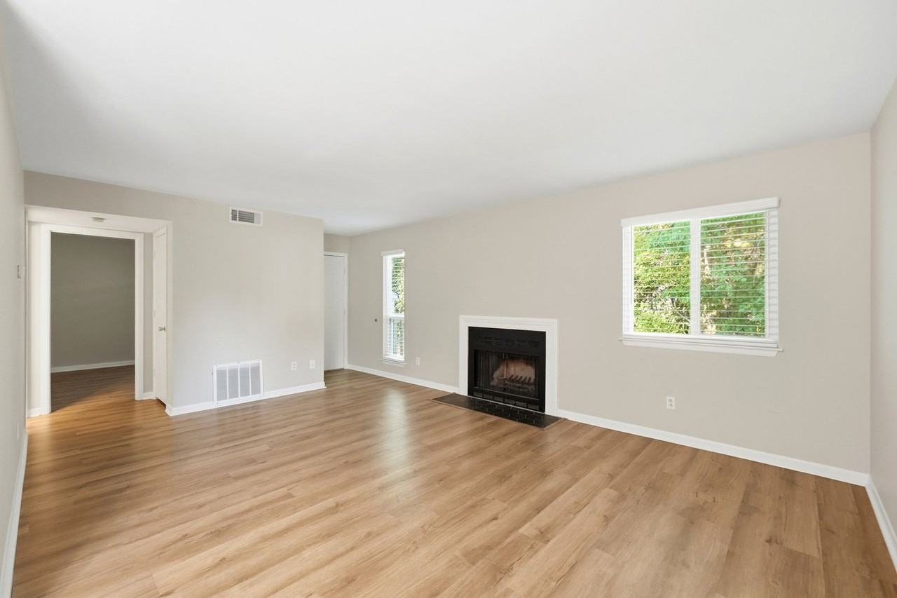 6132 Heath Ridge Ct #C - Photo 5 of 20