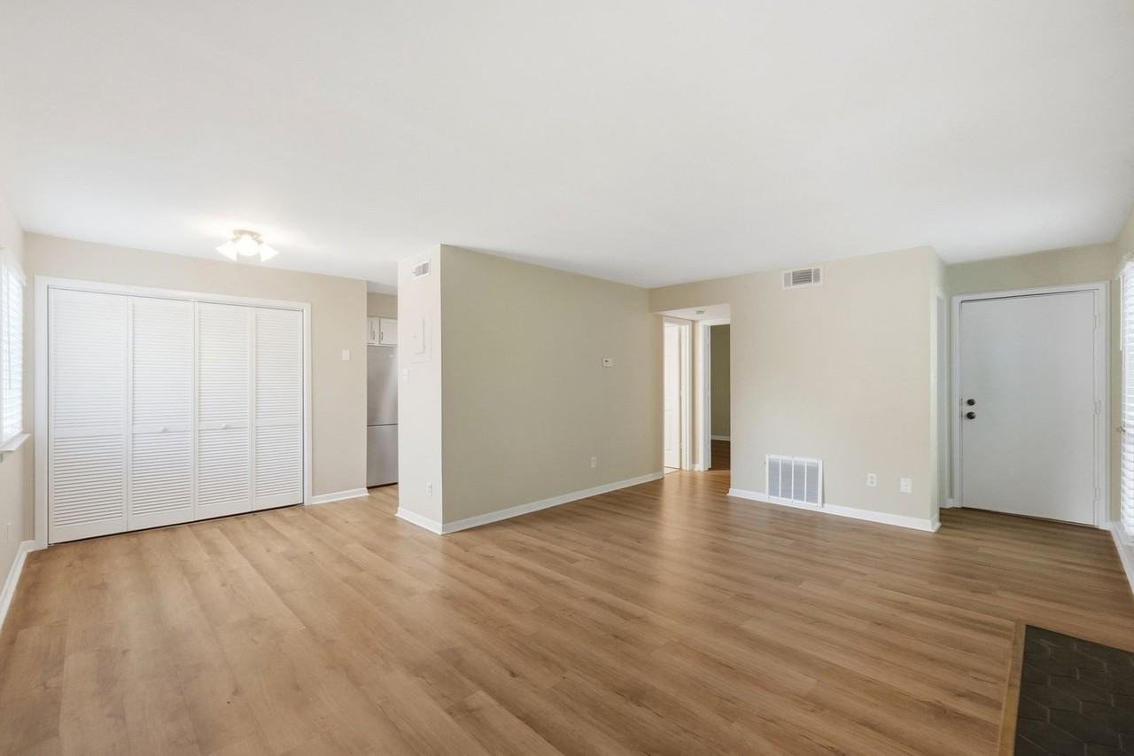 6132 Heath Ridge Ct #C - Photo 7 of 20