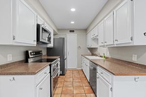 featured image of 13 Stoney Creek Cv