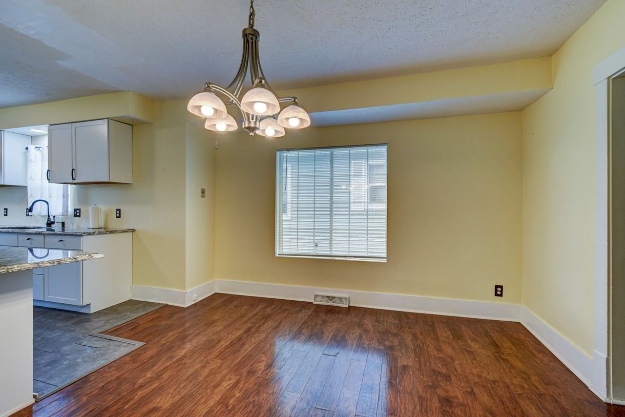 3103 S 18th St - Photo 6 of 28