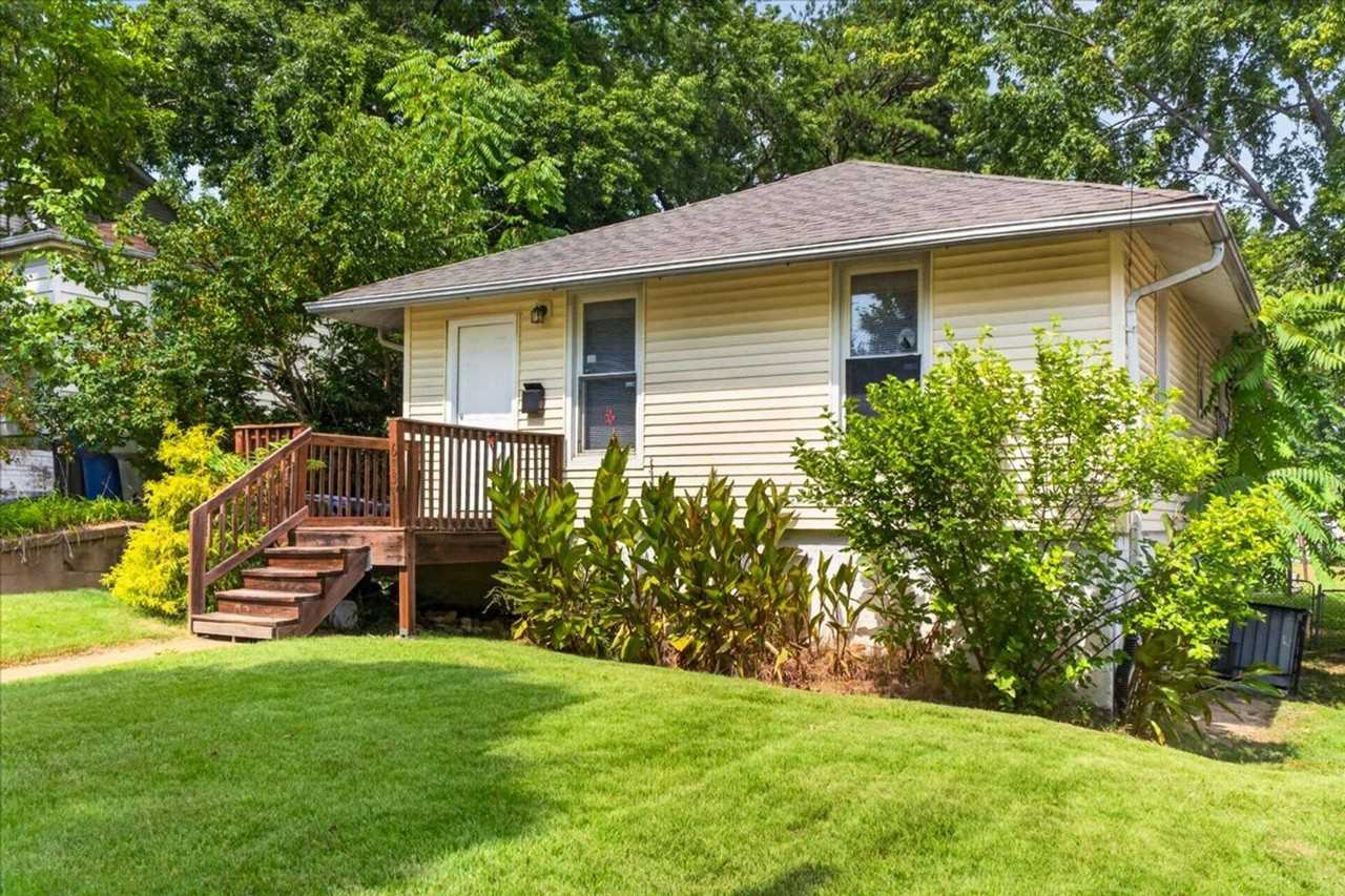 6737 Plateau Ave - Photo 3 of 46