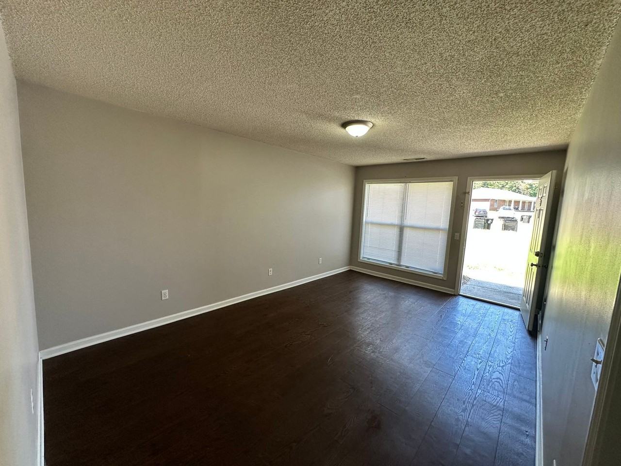43/47/51/57 Welch Ct - Photo 2 of 10