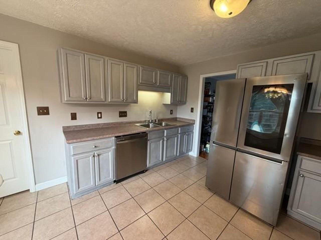 110 Dover Ct E - Photo 5 of 26