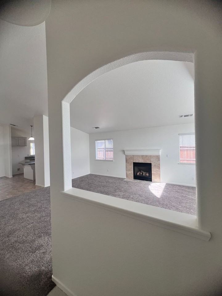 5837 Webb St - Photo 3 of 21
