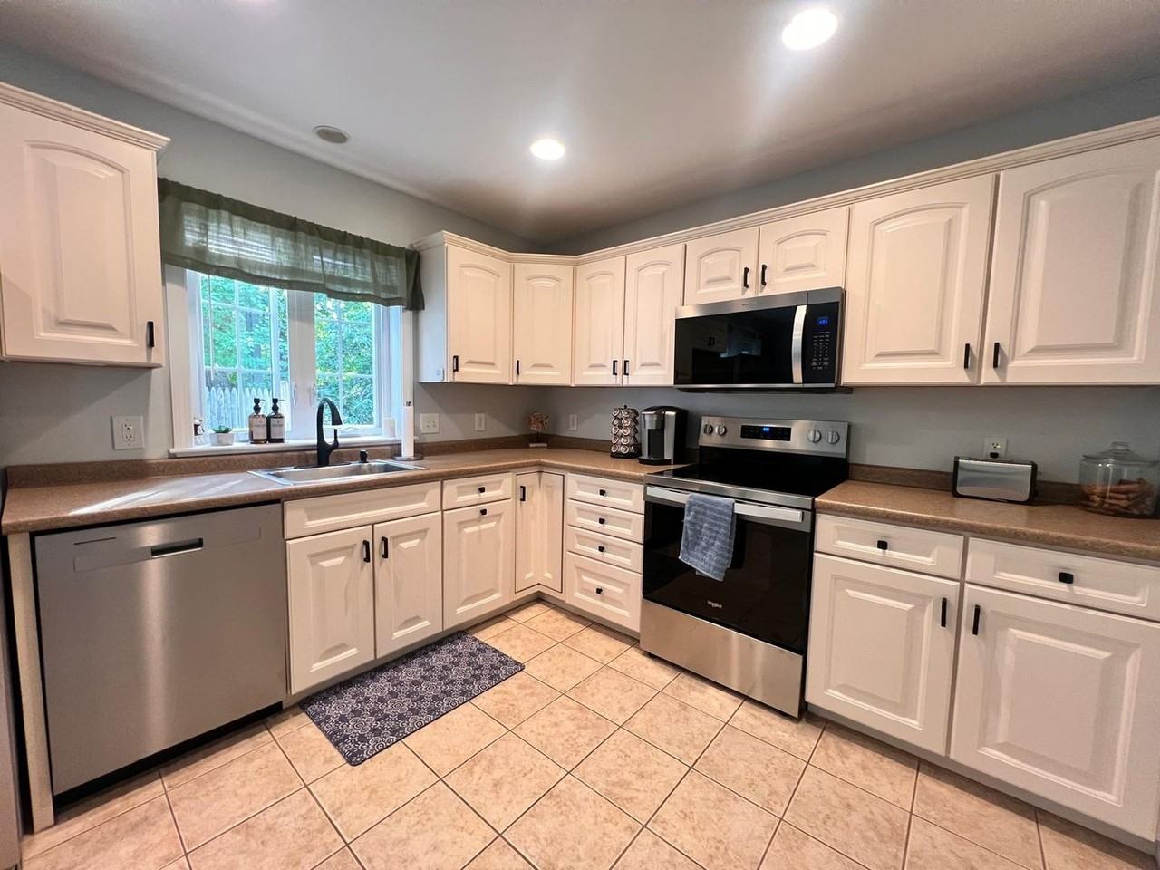 24 Garfield St #13 - Photo 2 of 23