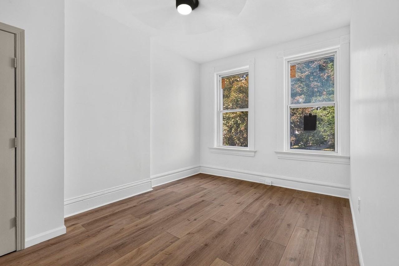 920 Bates - Photo 5 of 50