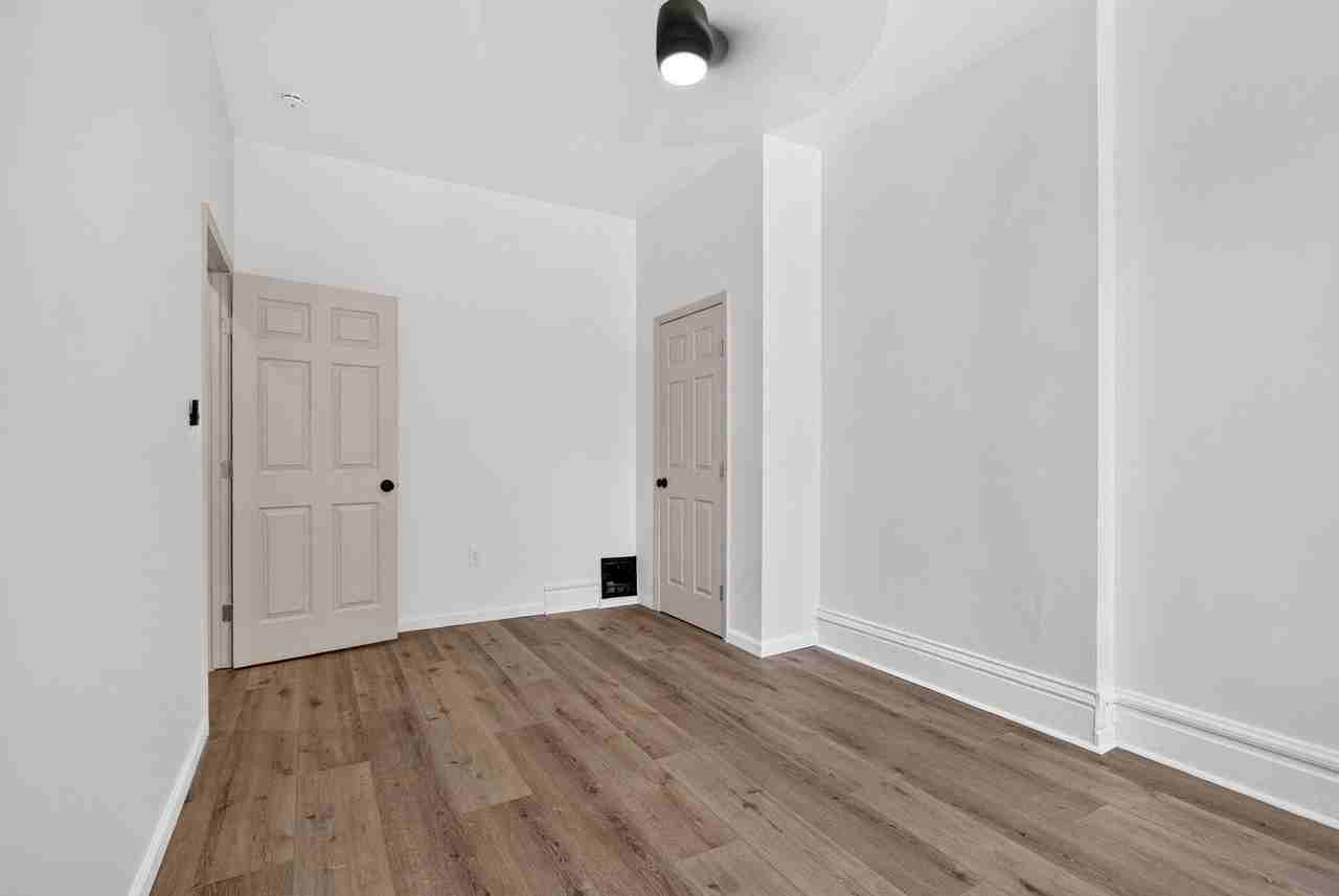 920 Bates - Photo 7 of 50