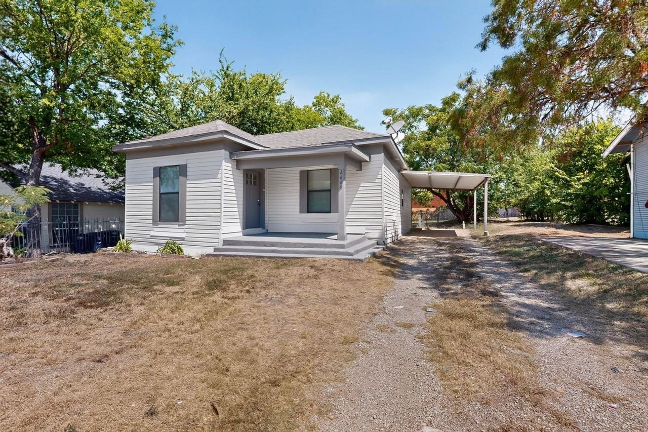 2609 Avenue G - Photo 2 of 34