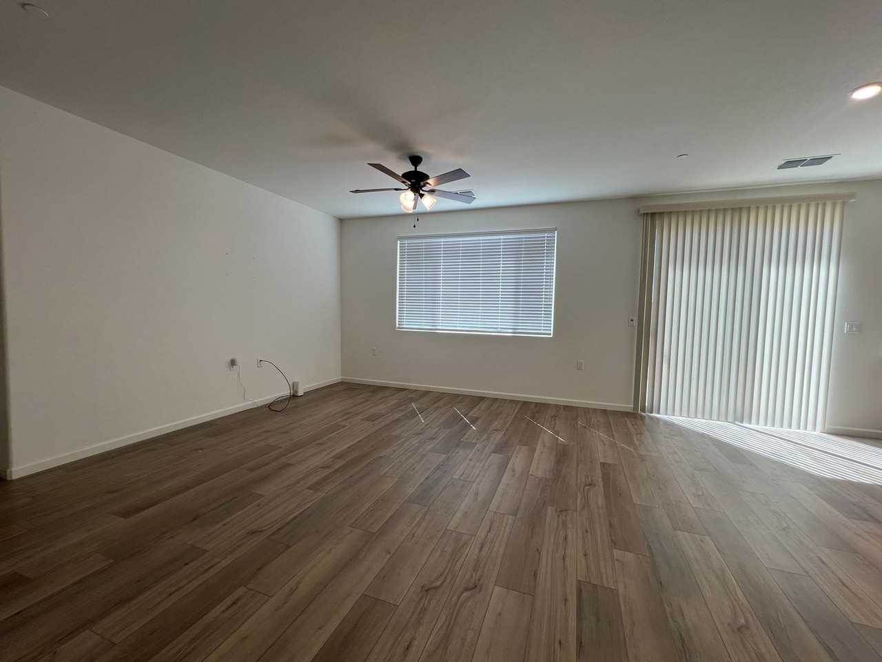 4712 Sussex Ave - Photo 4 of 22
