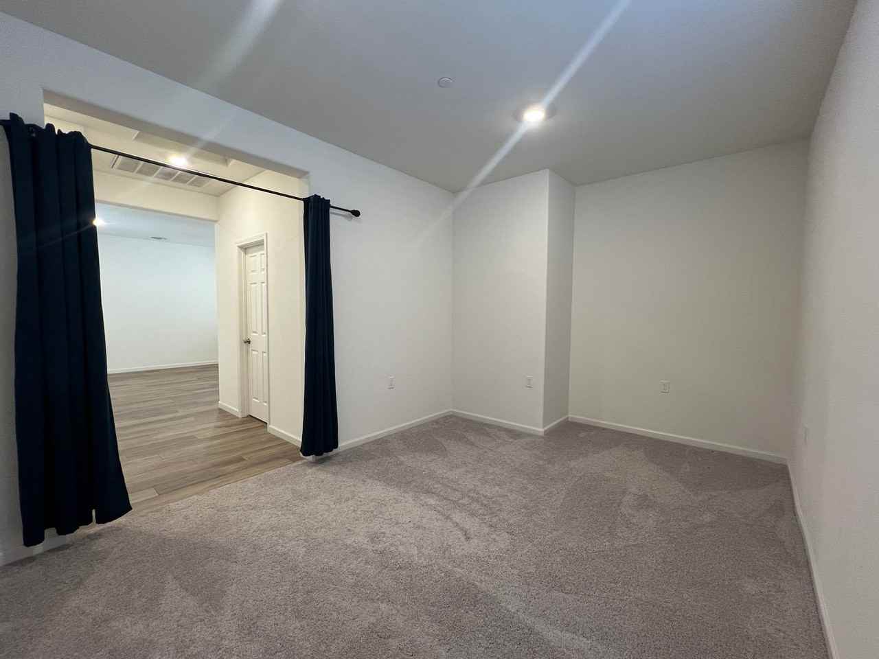 4712 Sussex Ave - Photo 7 of 22