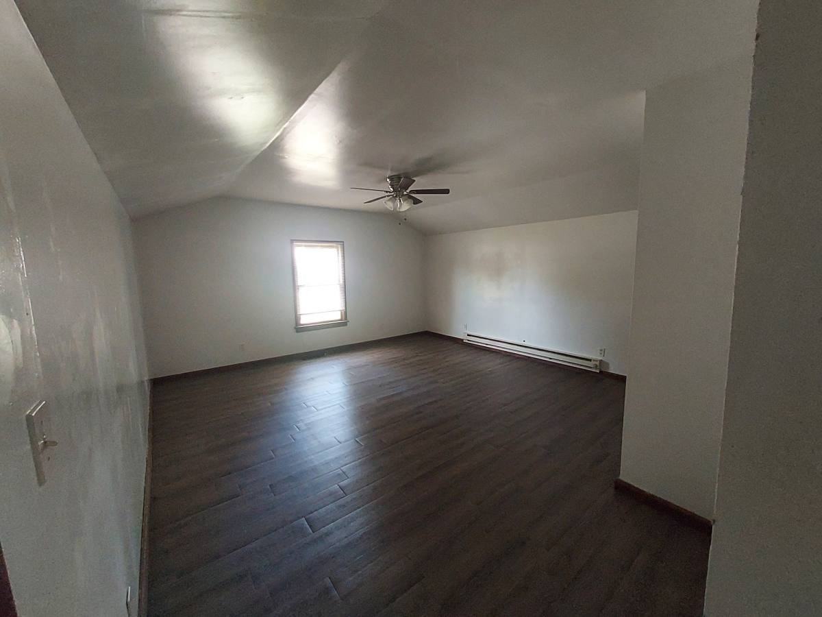 5103 Firnley Ave - Photo 6 of 11