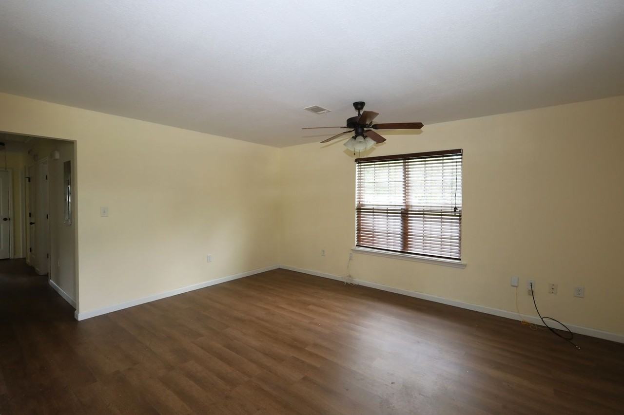 717 E Force St - Photo 2 of 17