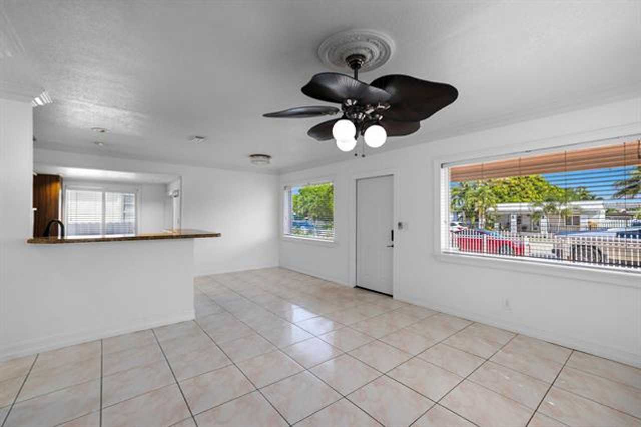 242 W 19th St #242 - Photo 5 of 20