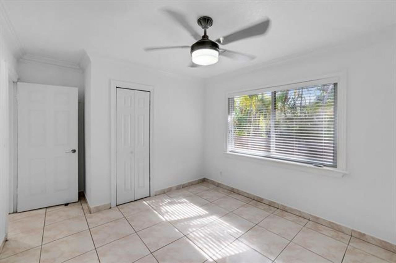 242 W 19th St #242 - Photo 7 of 20