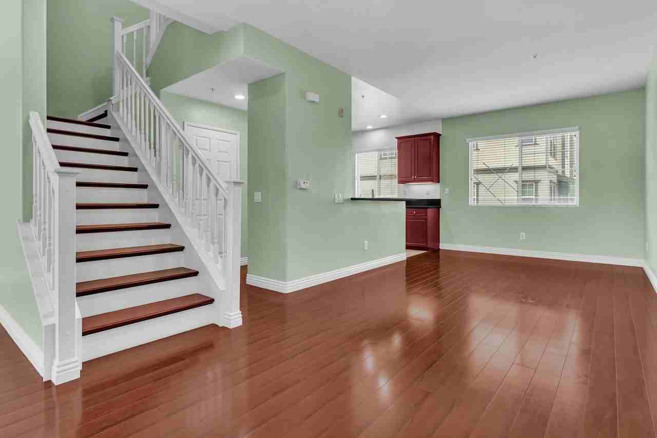 26090 Stonehaven Dr - Photo 6 of 48