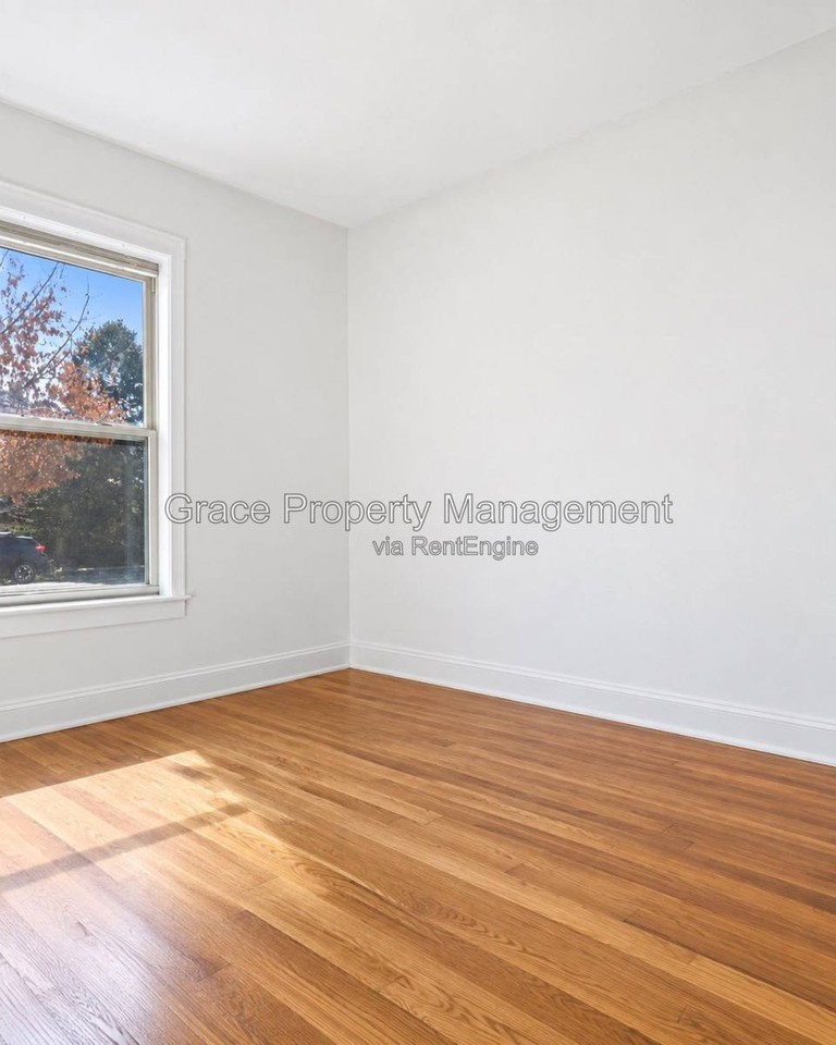 3275 Perry St - Photo 2 of 10