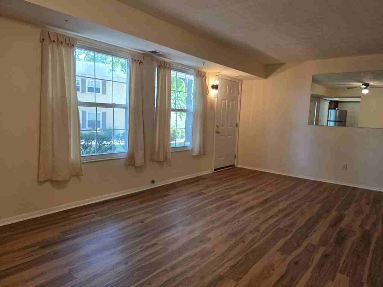 13622 Oakbrook Dr - Photo 3 of 18