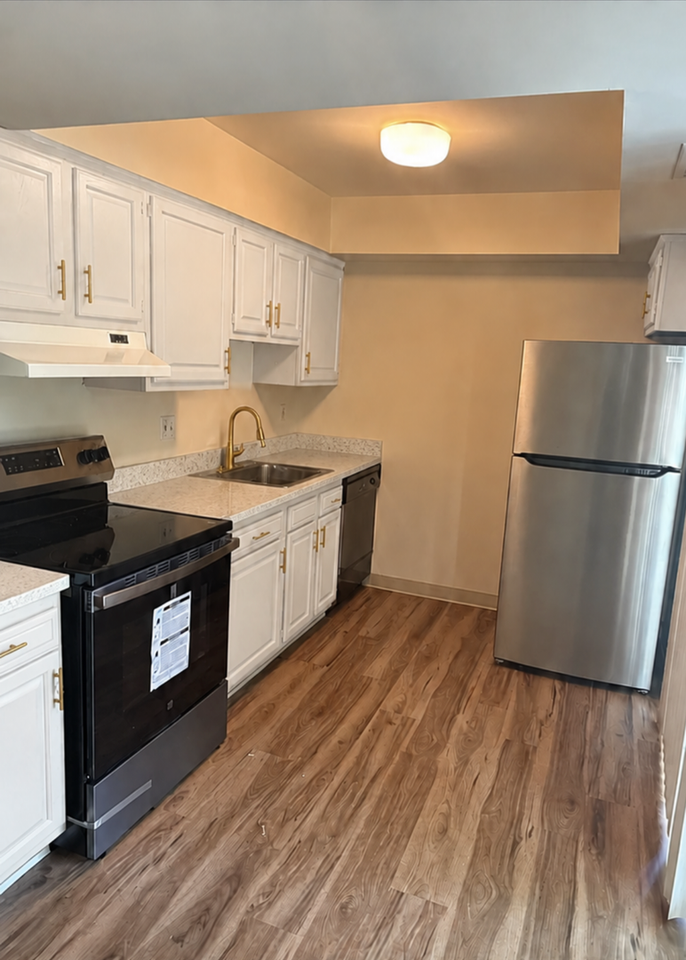 13622 Oakbrook Dr - Photo 4 of 18