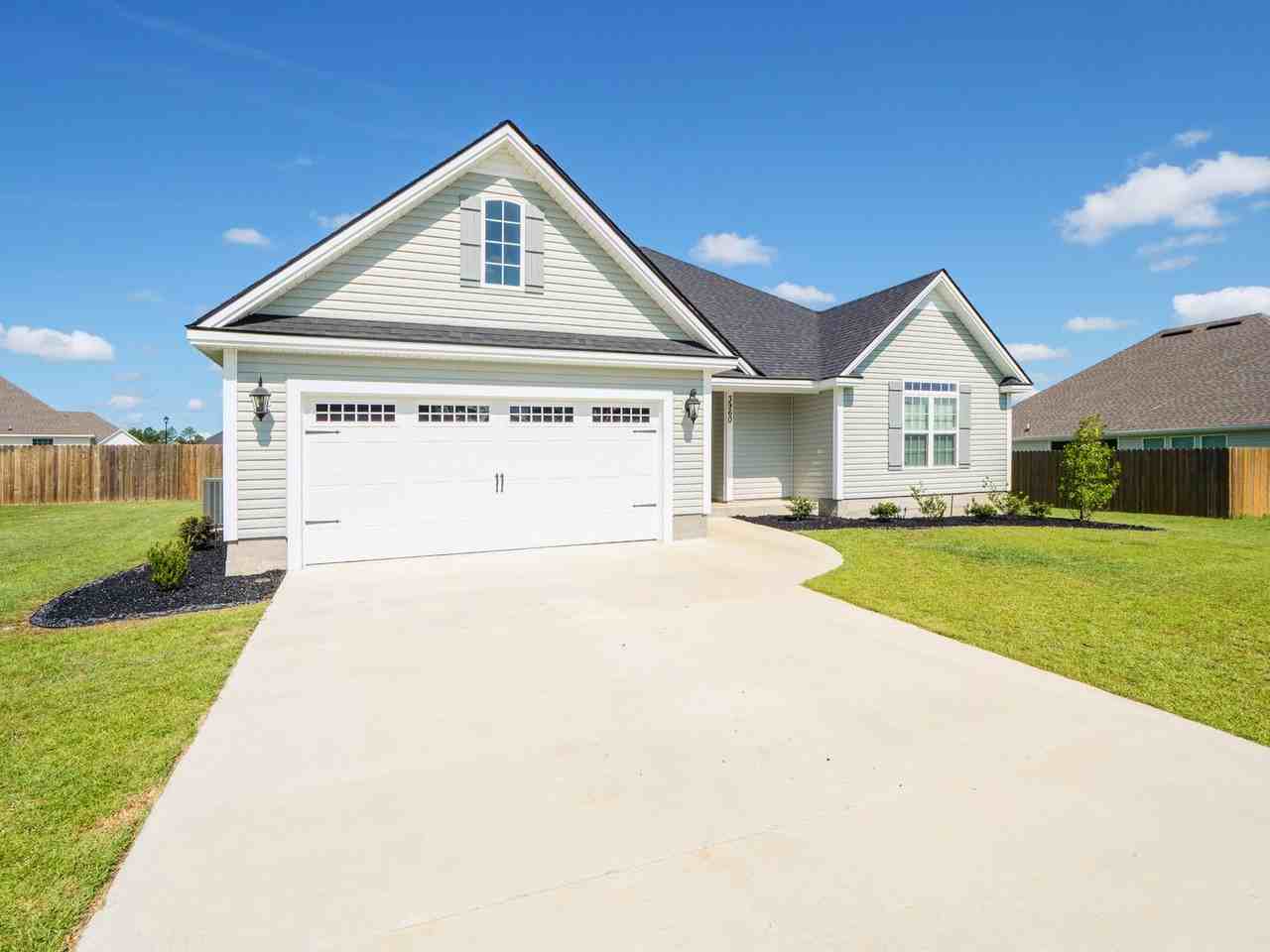 3960 Landings Cir - Photo 5 of 43