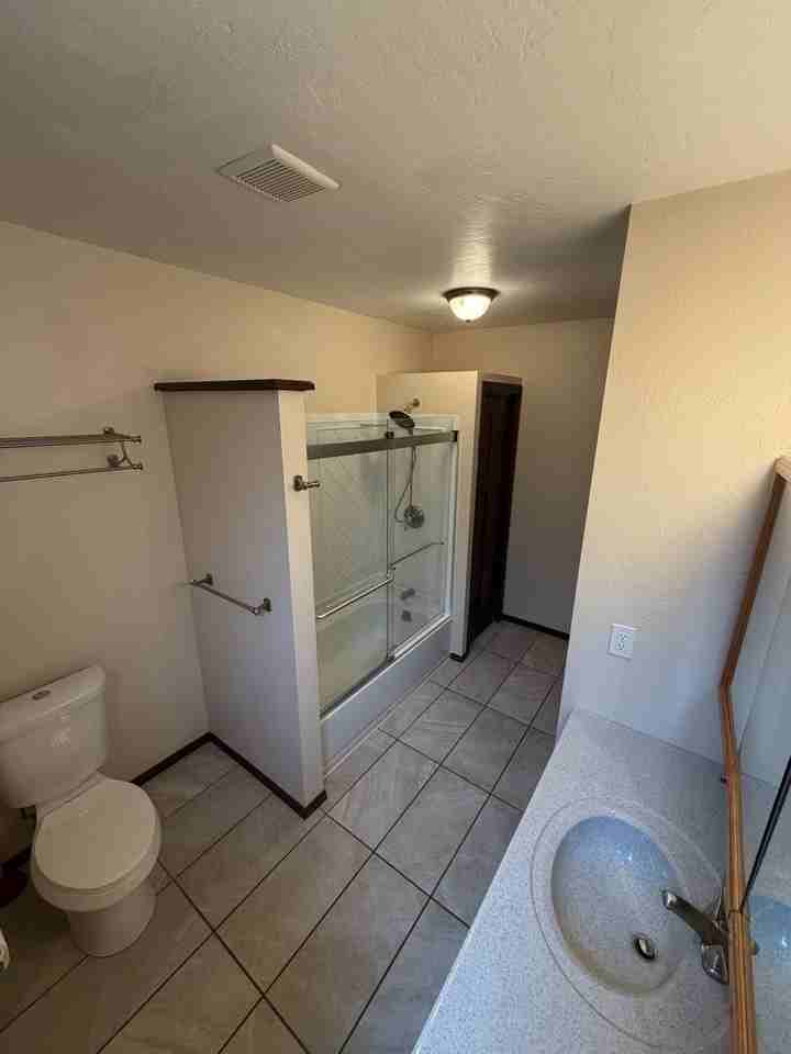 943 941- 943 W Granite - Photo 7 of 24