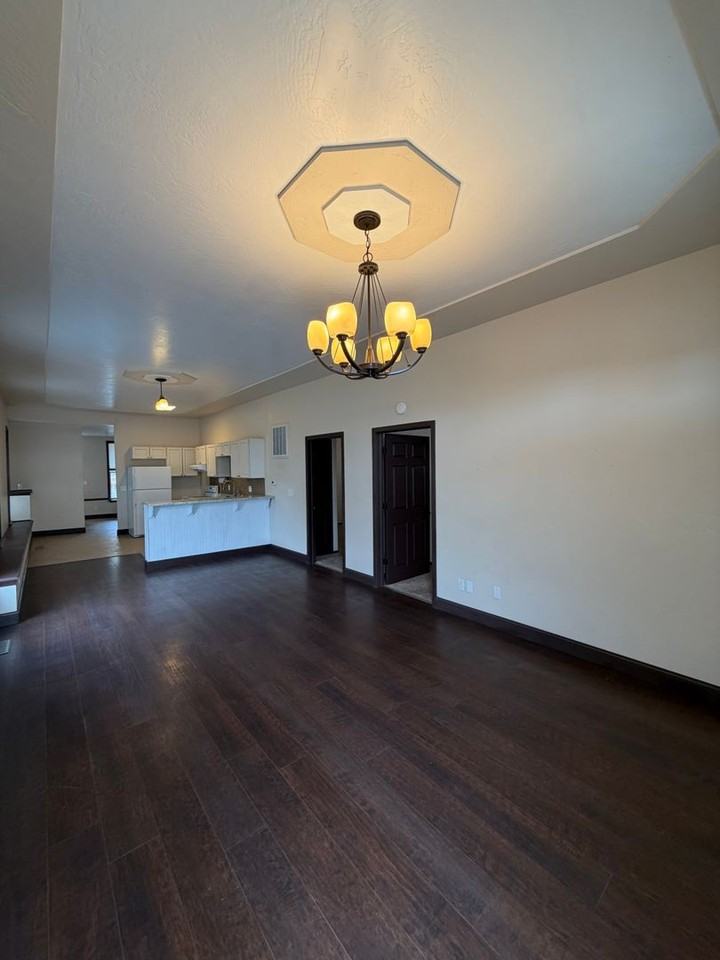 943 941- 943 W Granite - Photo 4 of 24
