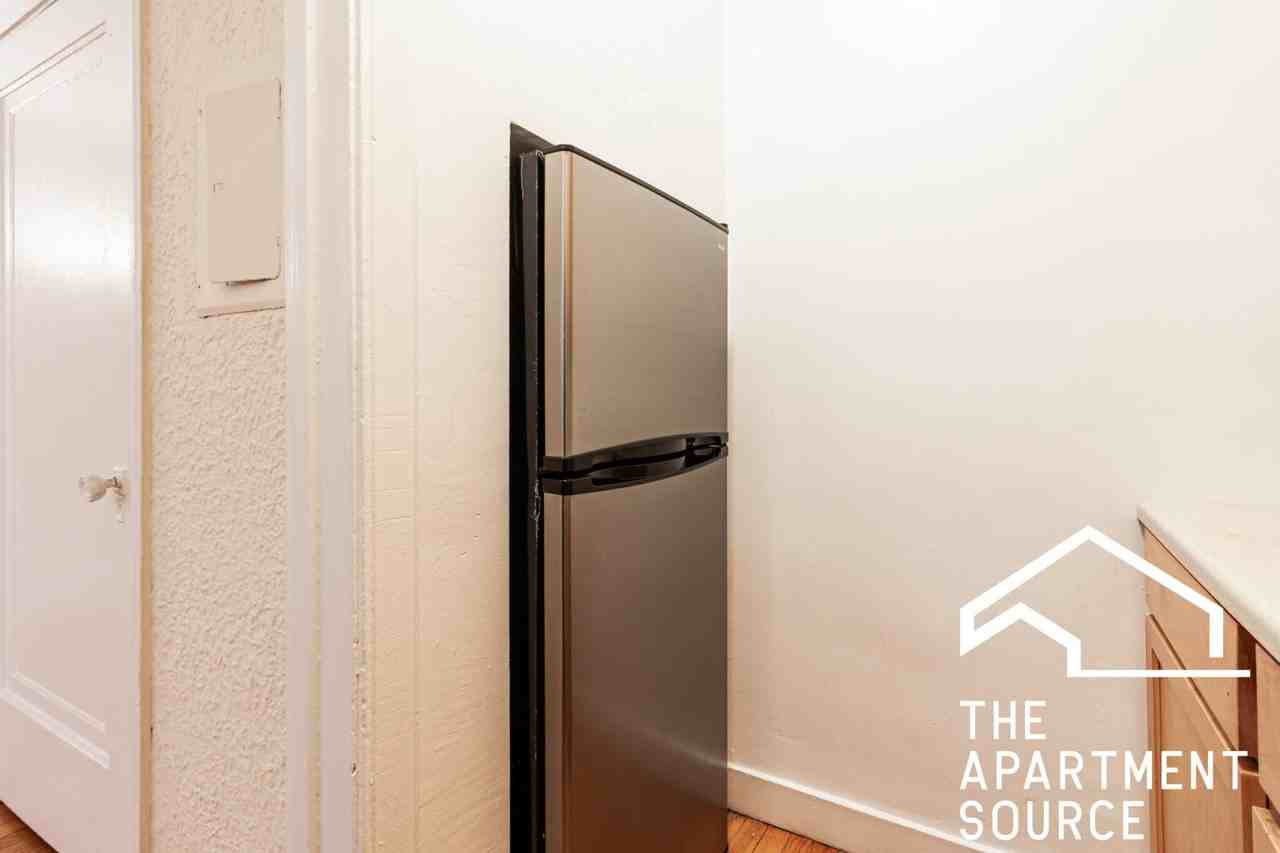 536 W Arlington Pl #117 - Photo 5 of 8