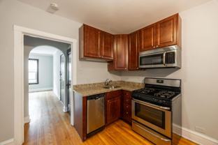 2102 W Ainslie St #E2 - Photo 1 of 1
