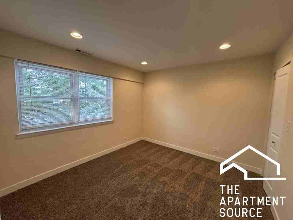 2808 N Major Ave #2 - Photo 7 of 10