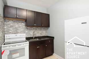 1360 W Touhy Ave #502 - Photo 1 of 1
