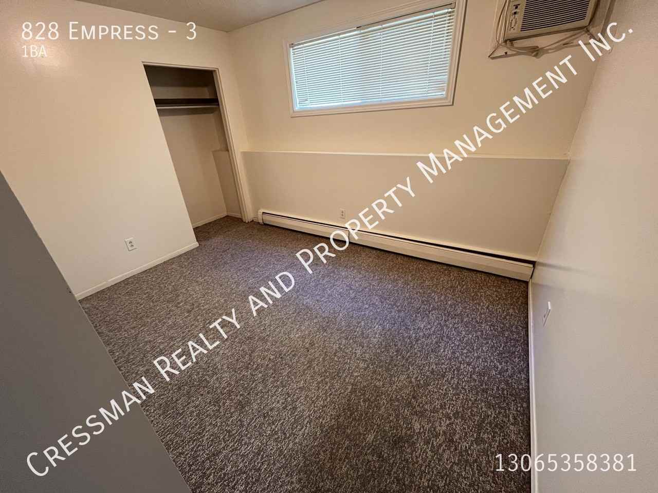 828 Empress St - Photo 4 of 11