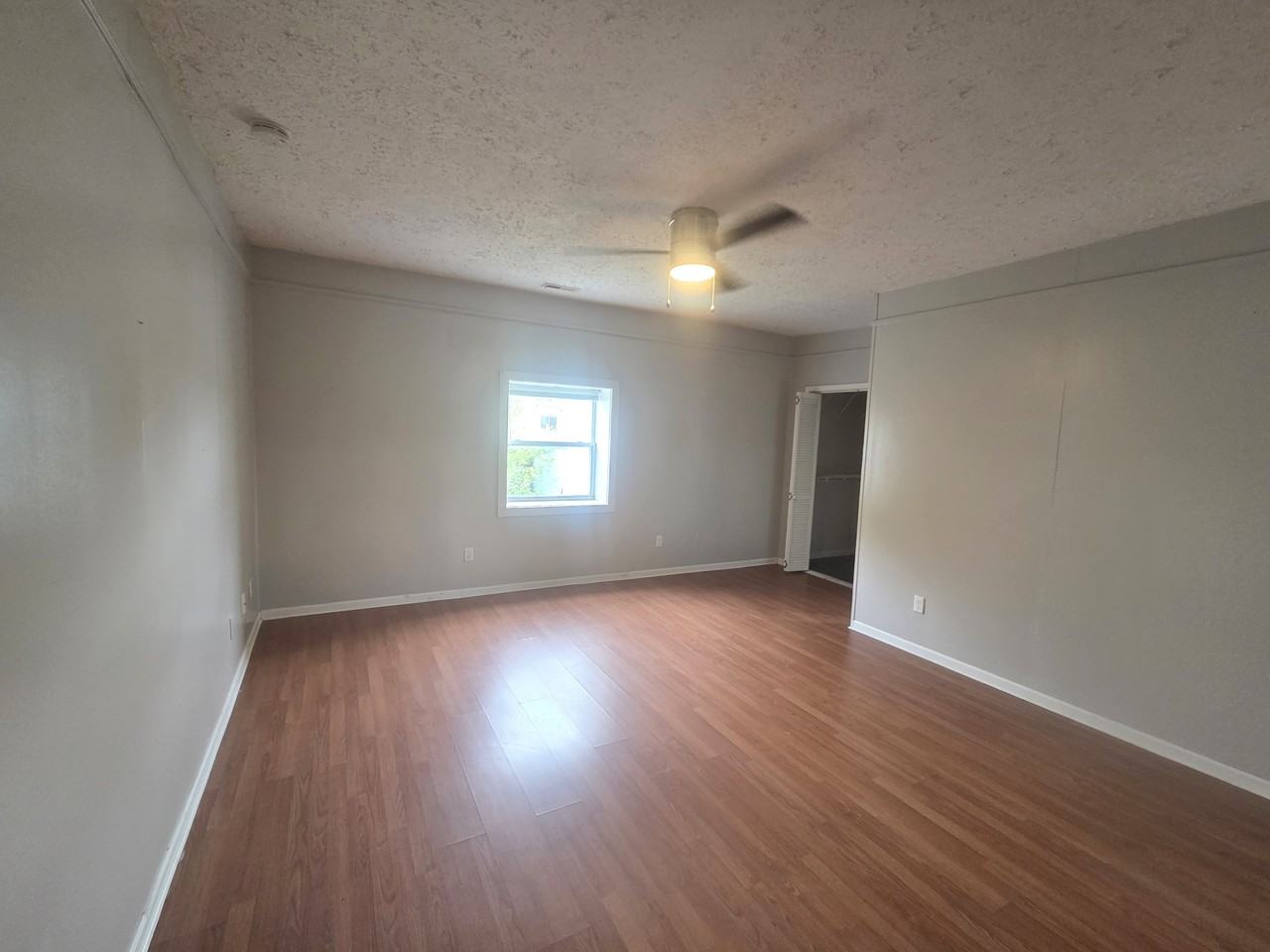 131 East 300 North - Photo 4 of 12
