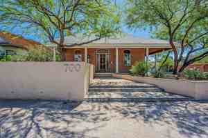 featured image of 700 N 7th Ave