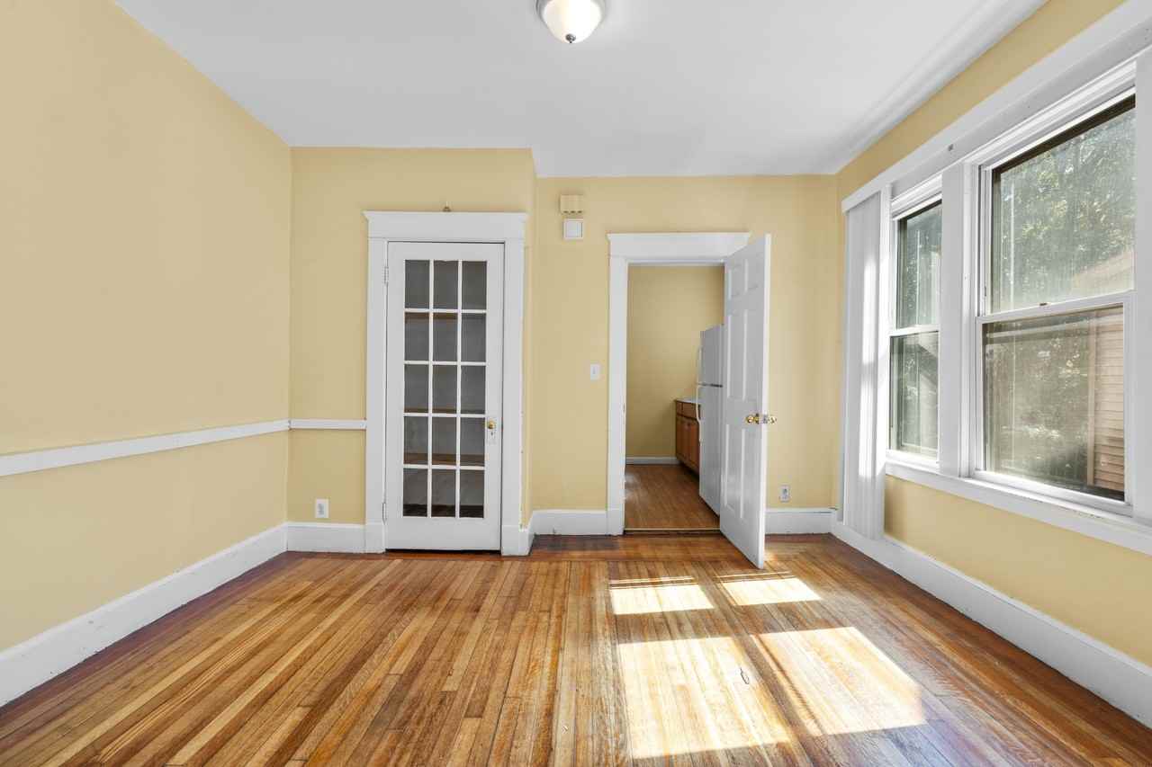 855 Woodward Ave - Photo 3 of 32
