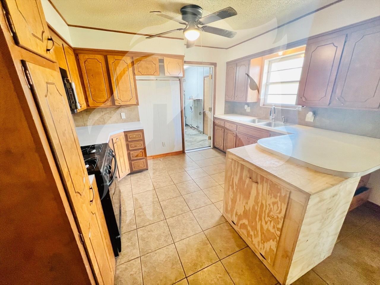 508 Sw 10th St - Photo 5 of 16