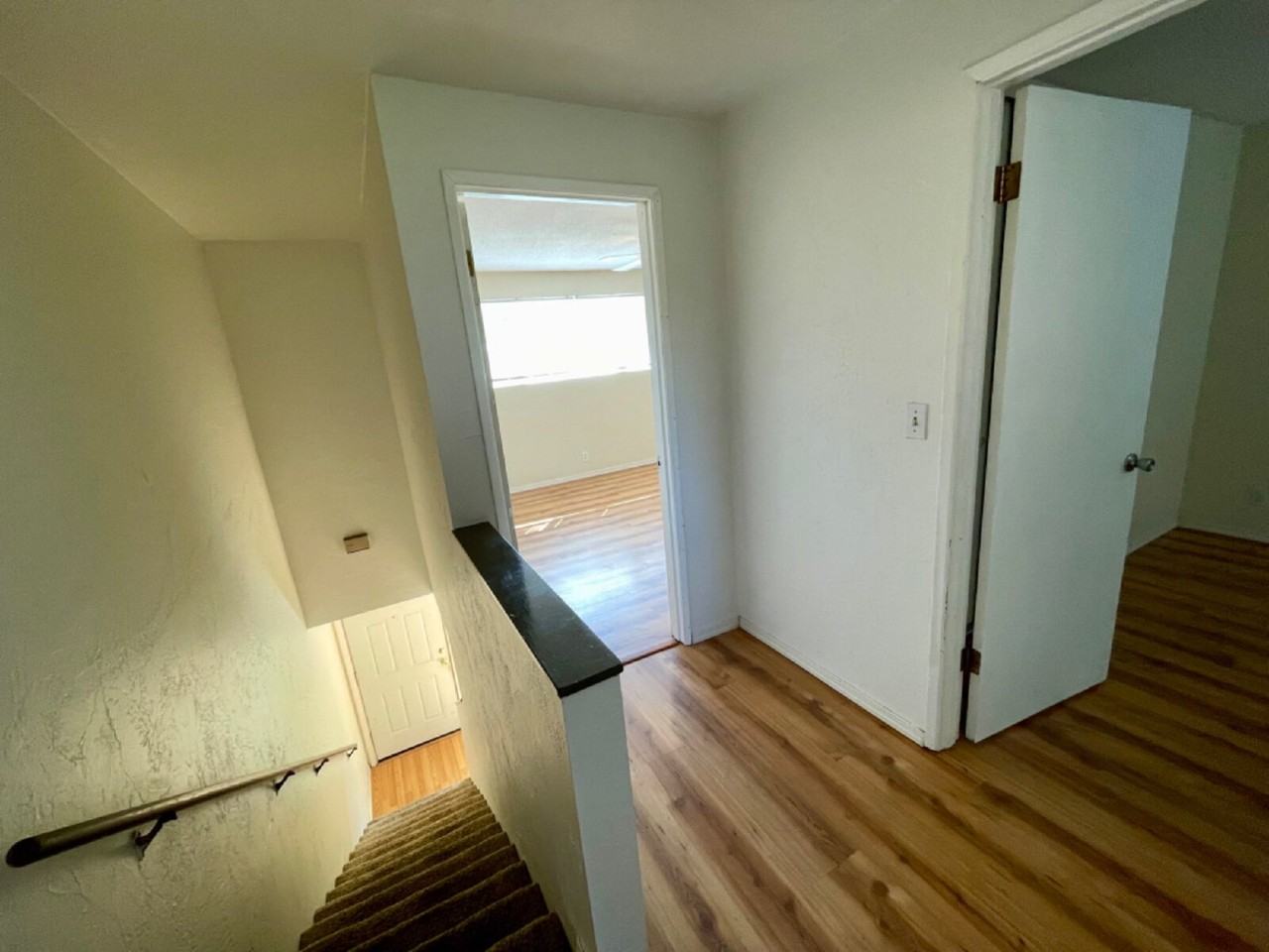 1678 Hayes St Apt A - Photo 3 of 15