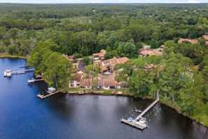 featured image of 9 Hidden Cove Cir