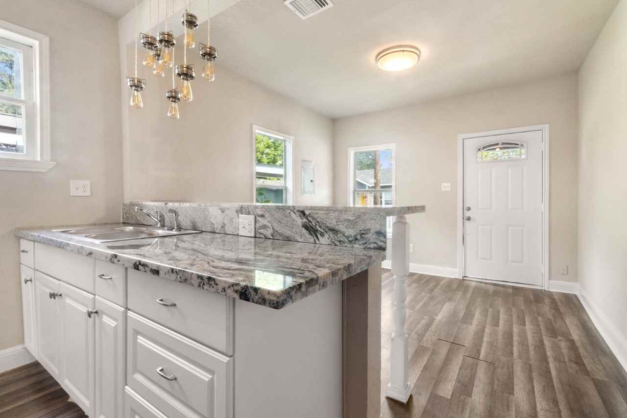 150 Sonora St - Photo 5 of 16