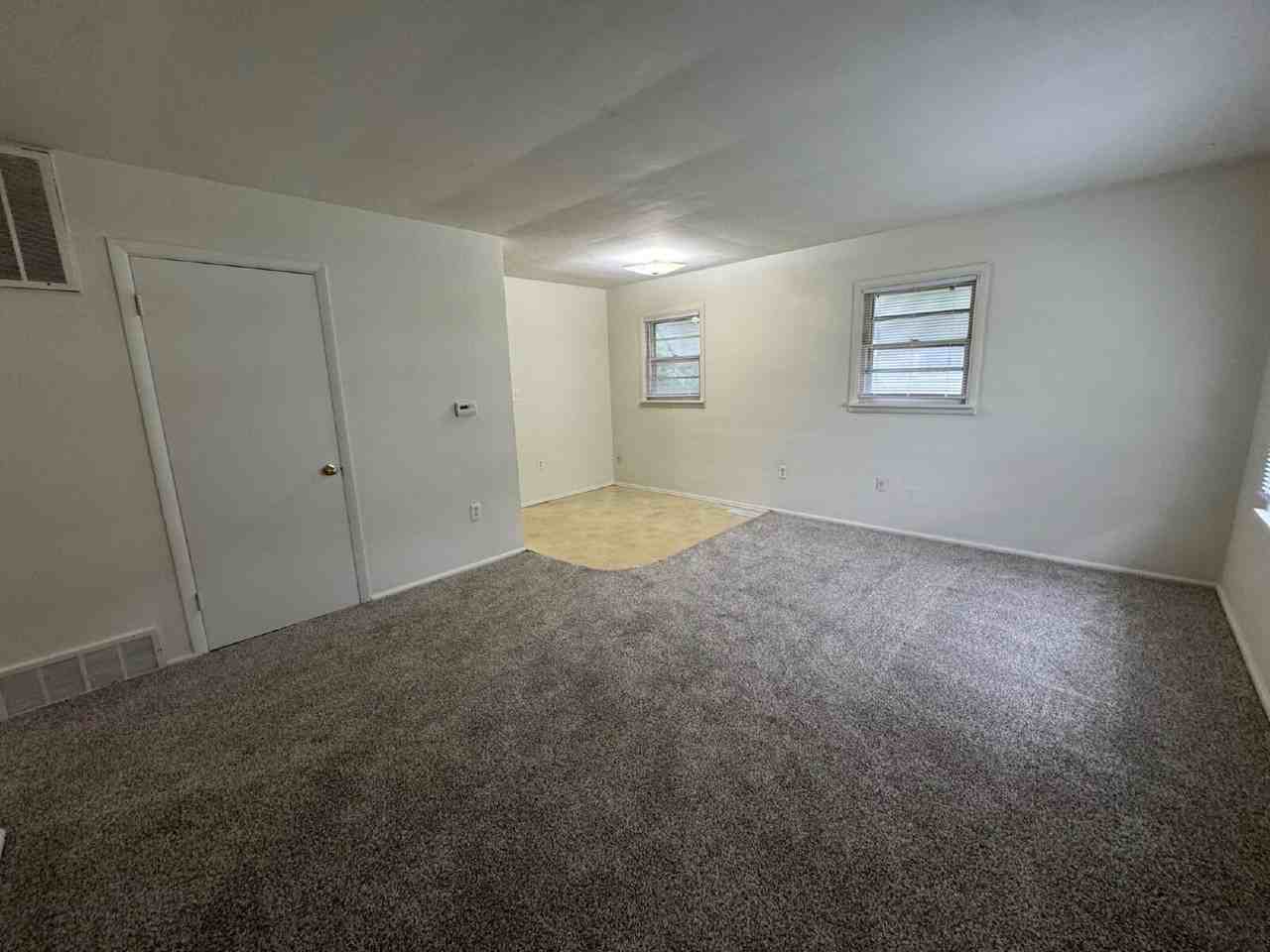 1120 W Centre St - Photo 4 of 14