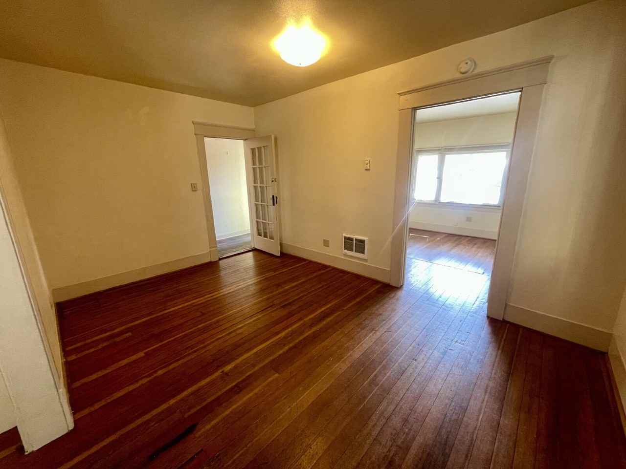 1237 Ferry St Apt 1 - Photo 4 of 17