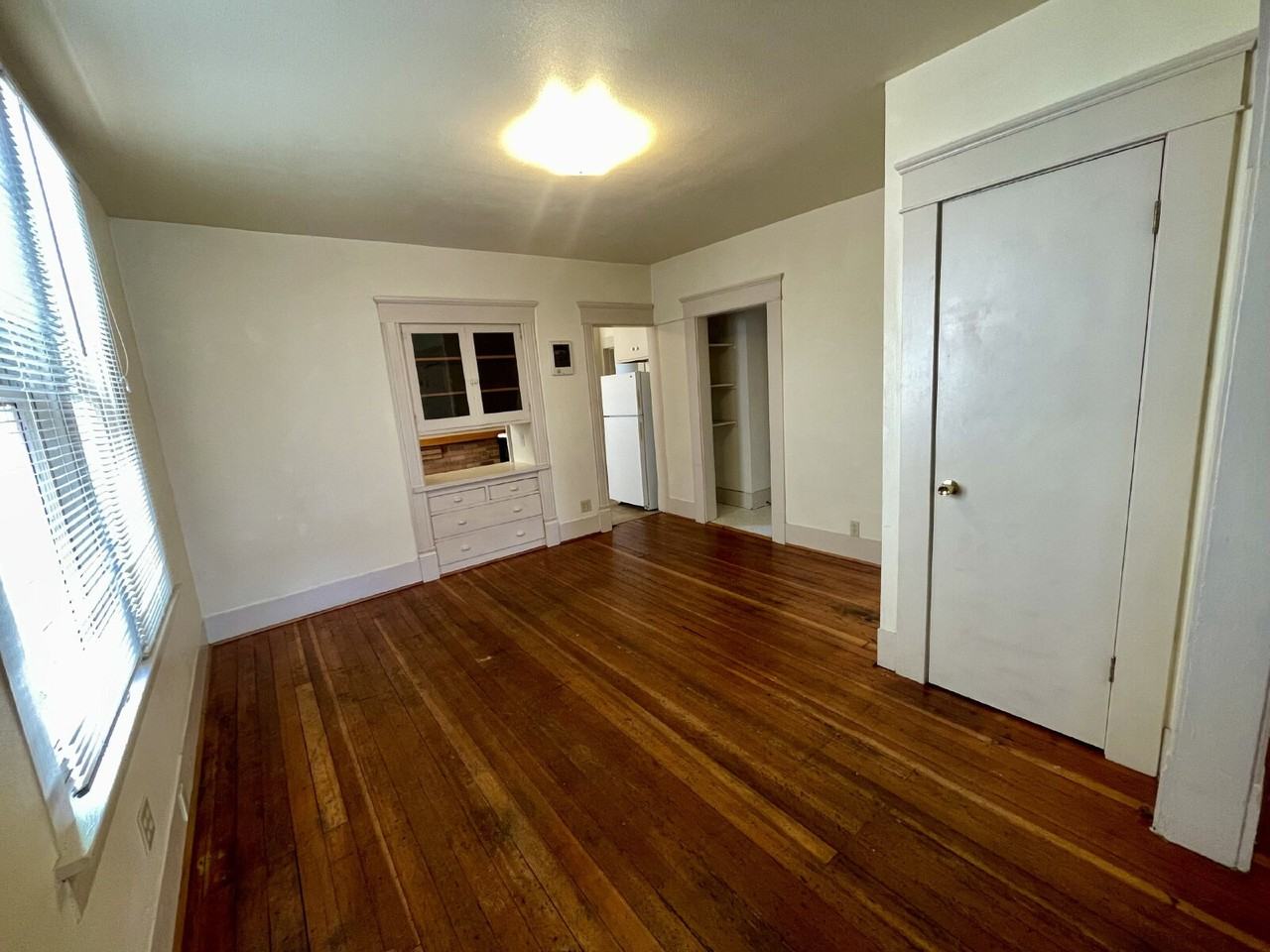 1237 Ferry St Apt 1 - Photo 5 of 17