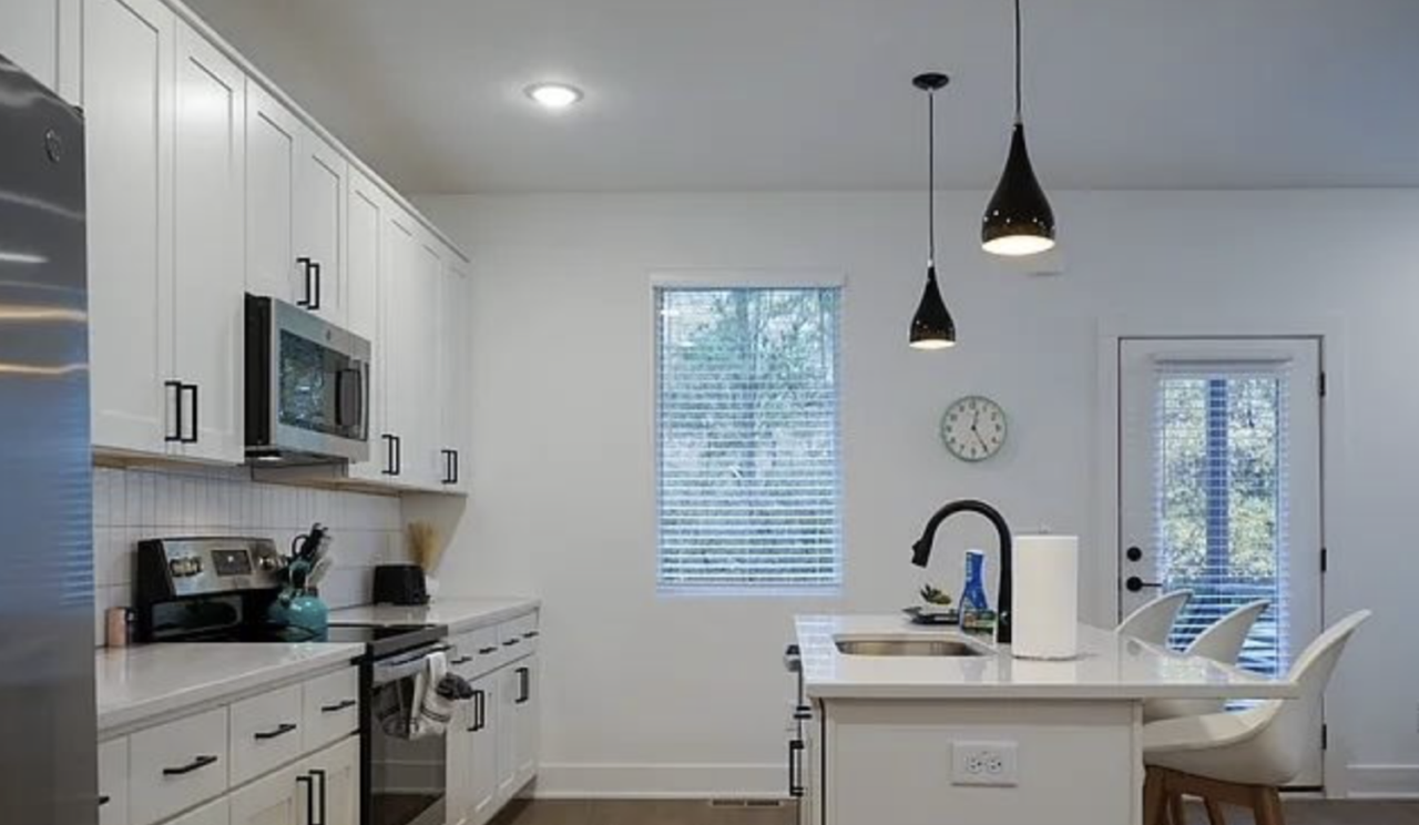 1025 Page St #101 - Photo 4 of 13