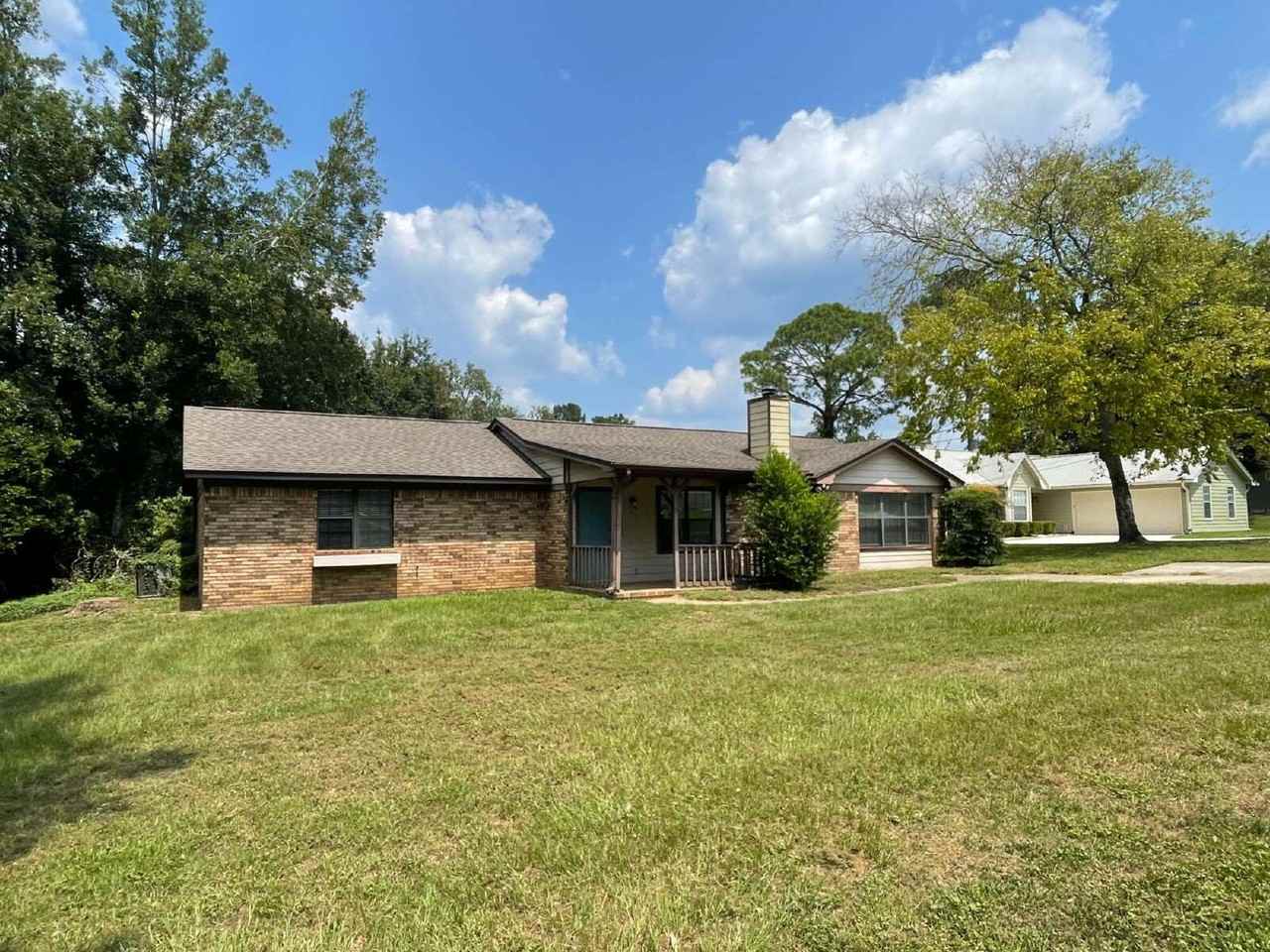 3108 Lookout Trl - Photo 2 of 17