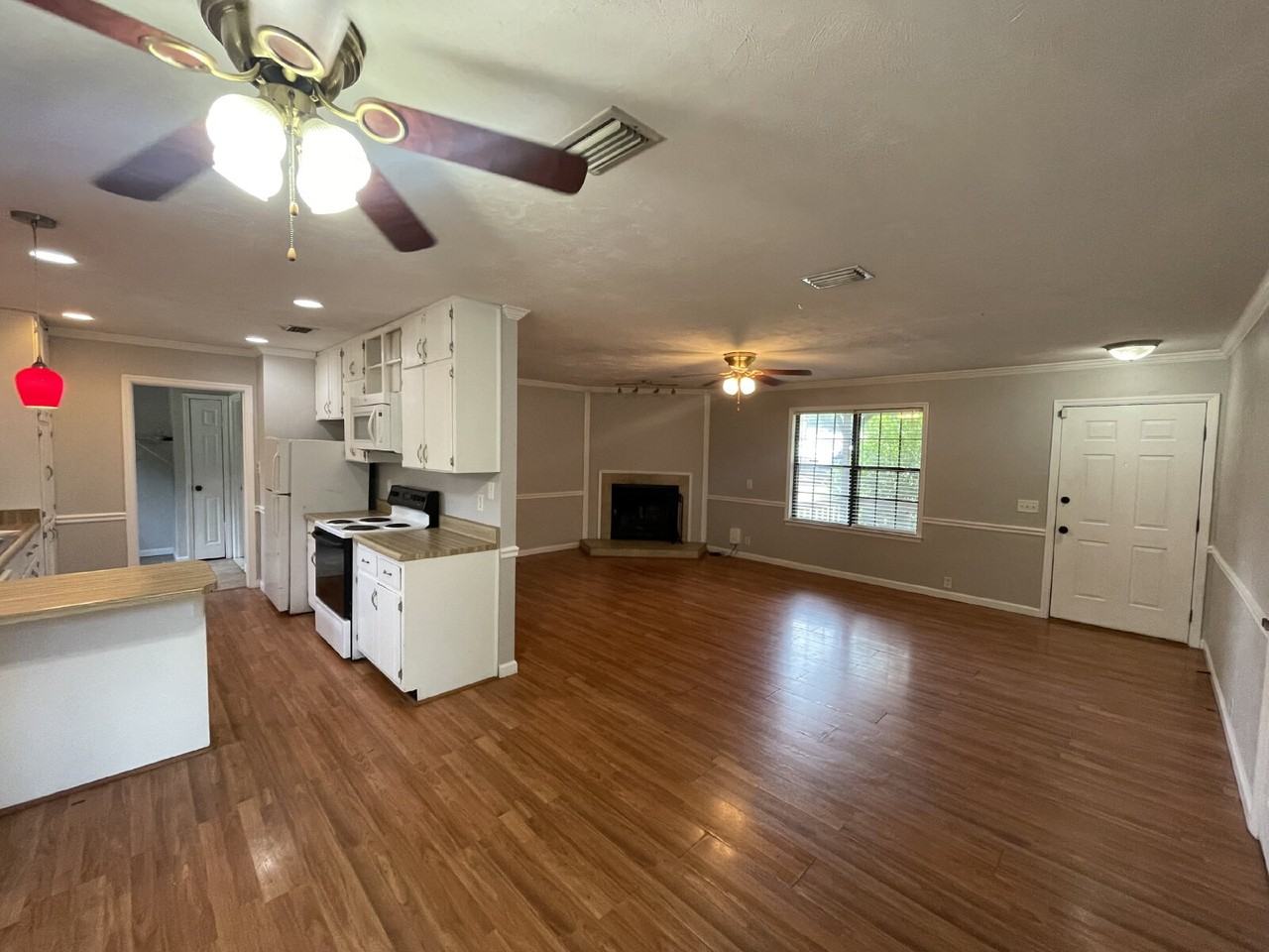 3108 Lookout Trl - Photo 4 of 17