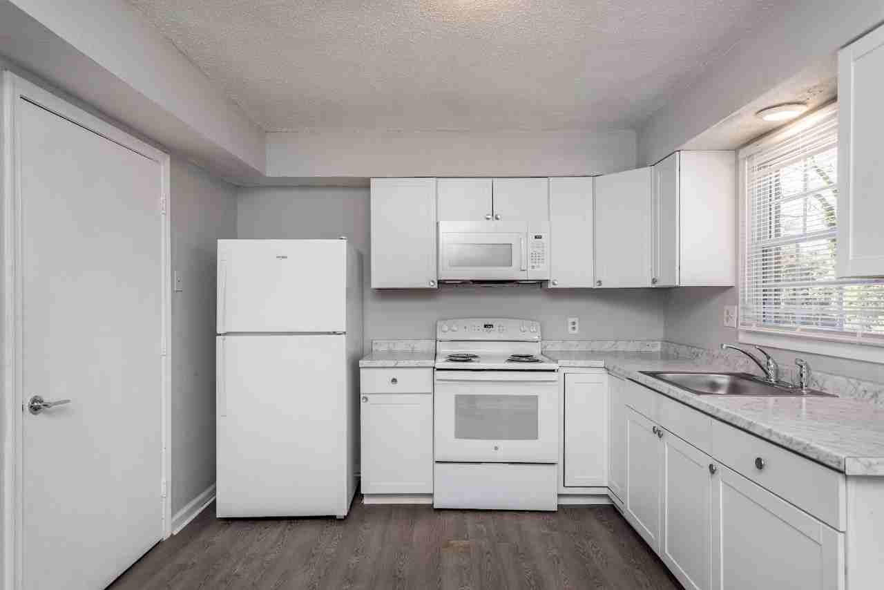 1112 S East St #1114 - Photo 2 of 9