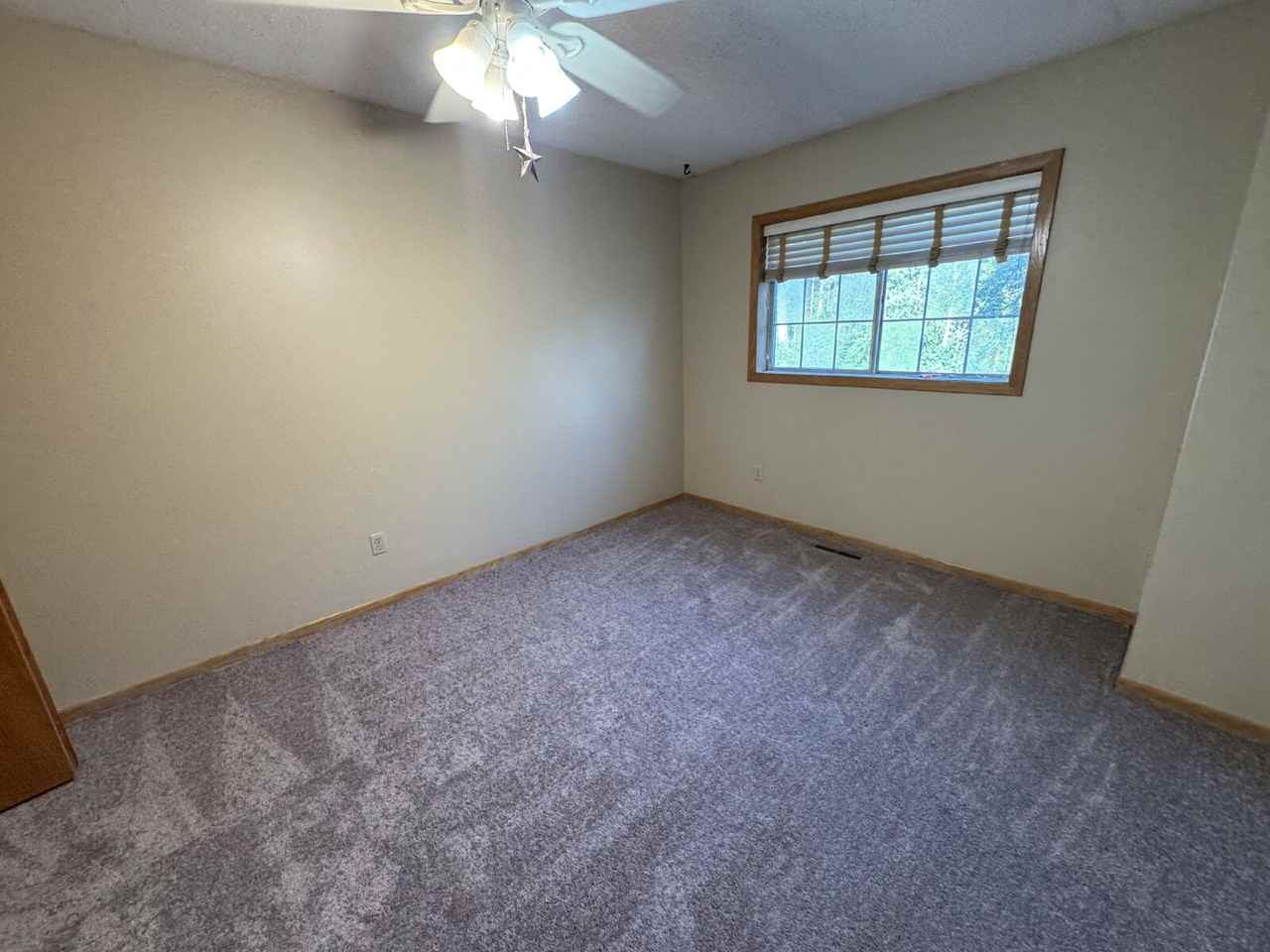 1795 Donegal Dr Apt 2 - Photo 5 of 21