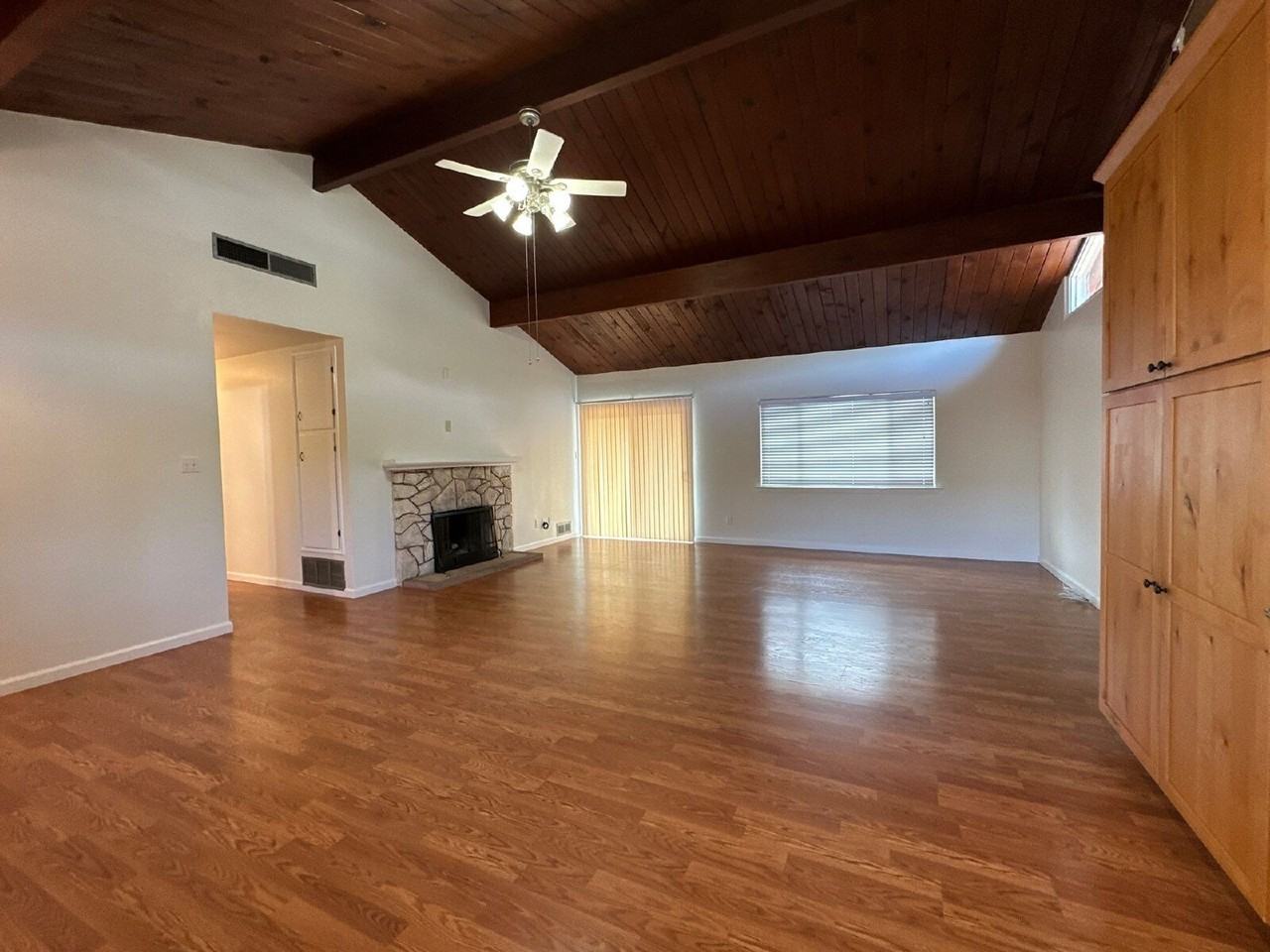 521 Orchard Ave - Photo 5 of 18