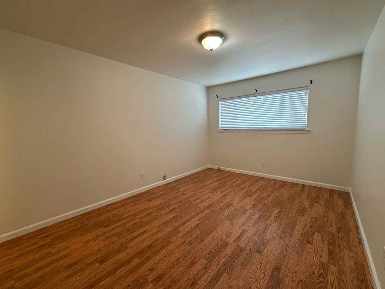 521 Orchard Ave - Photo 7 of 18