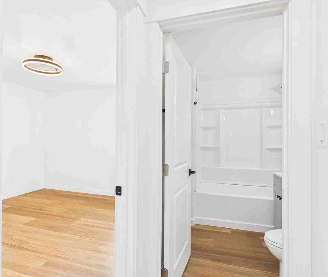 902 Gilmore St Apt D - Photo 4 of 14
