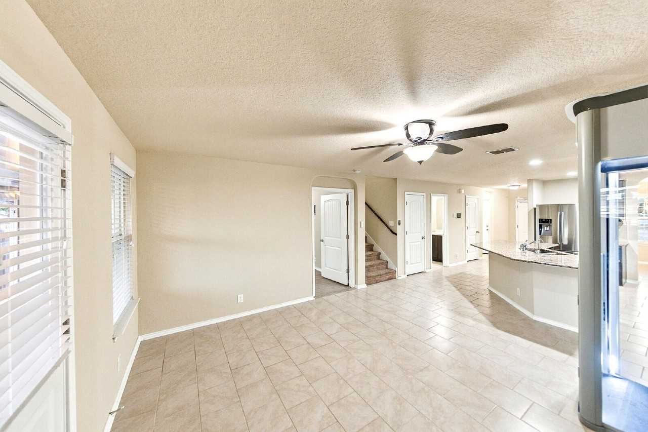 8834 Double Oak - Photo 5 of 50